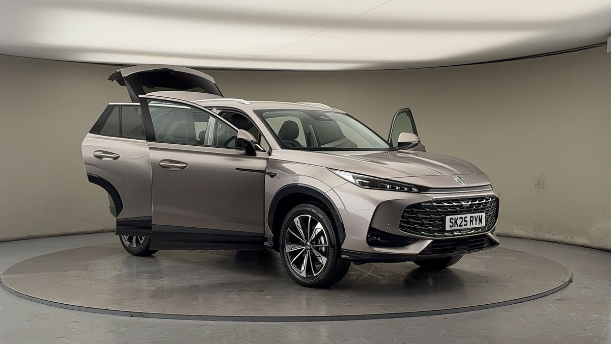 More views of MG MG HS