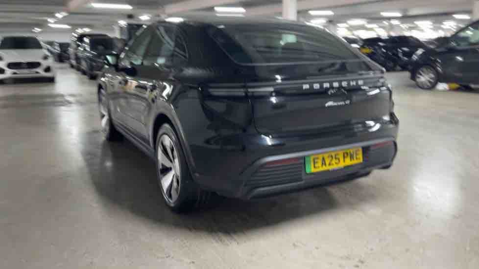 More views of Porsche Macan