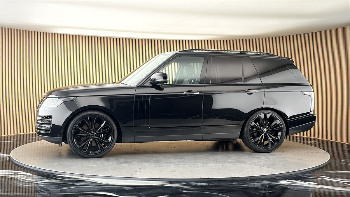 More views of Land Rover Range Rover