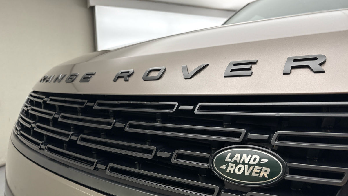 Land Rover Range Rover Sport Image 24