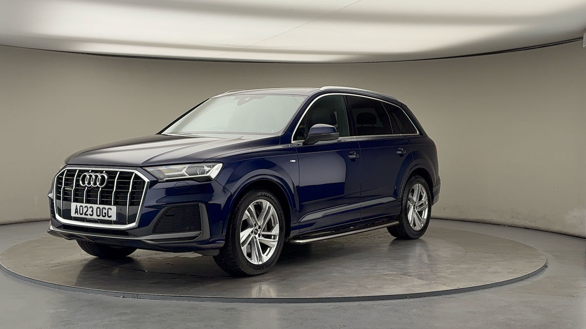 More views of Audi Q7