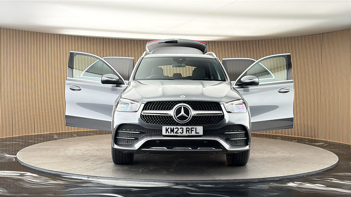 More views of Mercedes-Benz GLE
