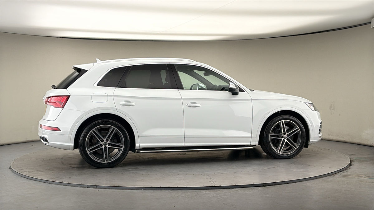 More views of Audi SQ5