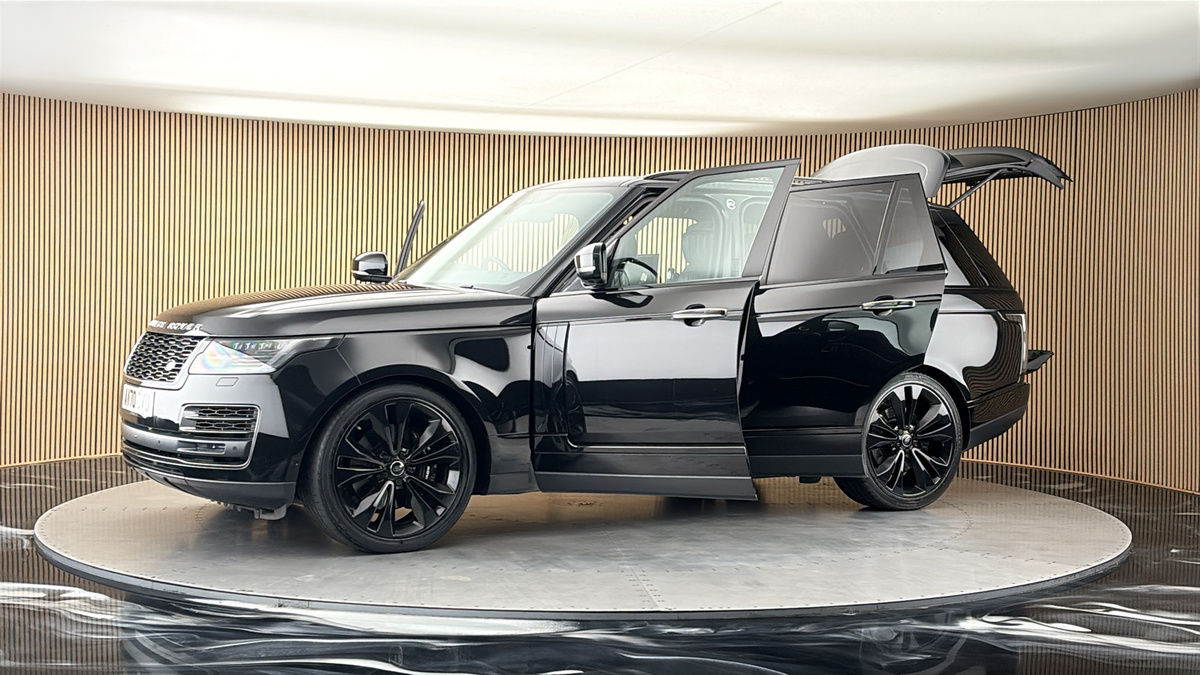More views of Land Rover Range Rover