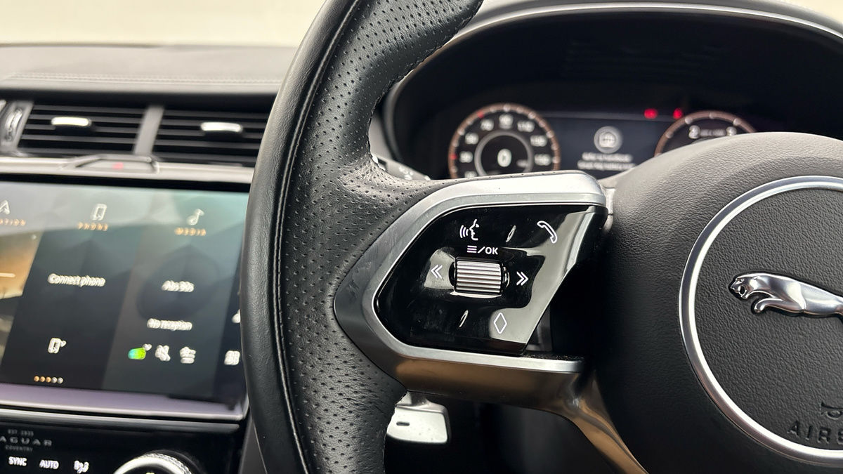 Jaguar E-PACE Image 13