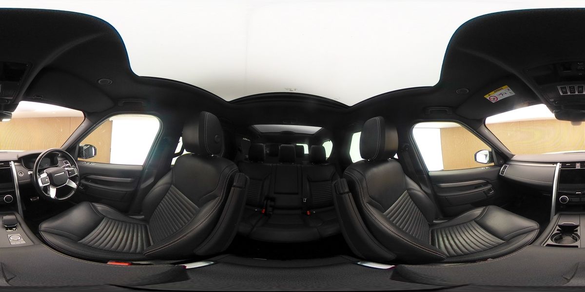 More views of Land Rover Discovery