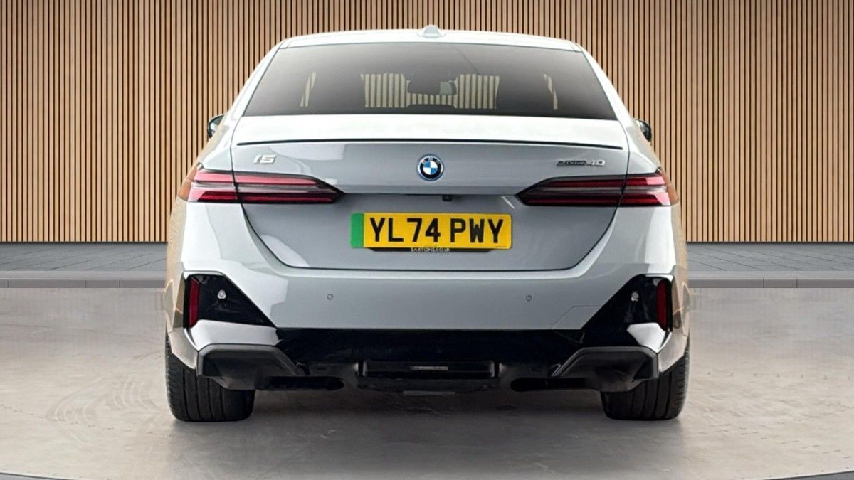 BMW i5 Image 4