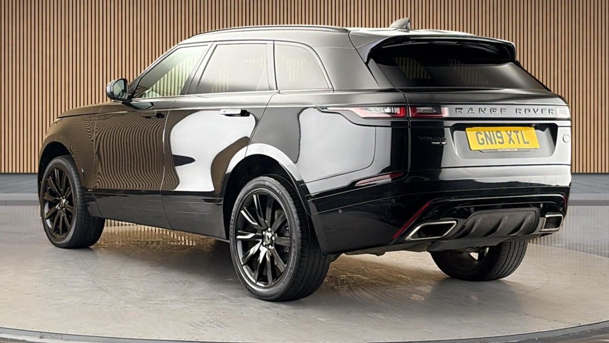 Land Rover Range Rover Velar Image 2