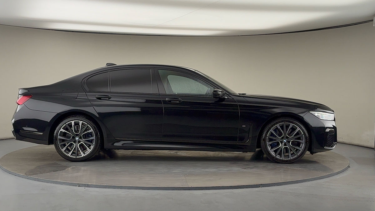 BMW 7 Series Image 16
