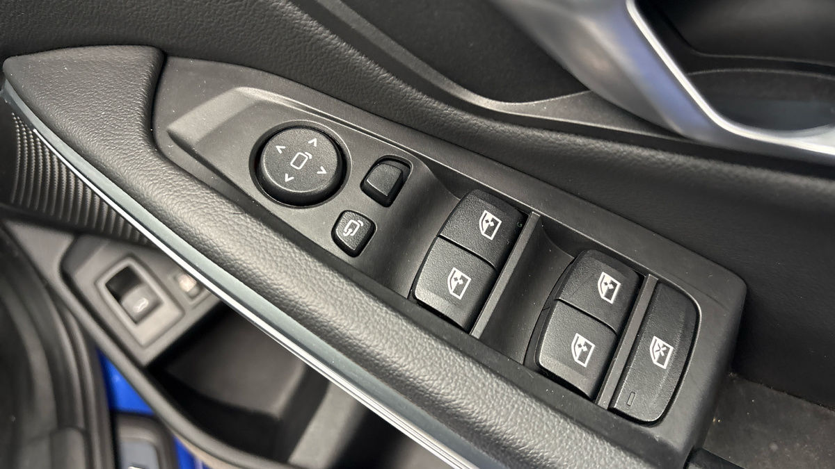 BMW 3 Series Image 25