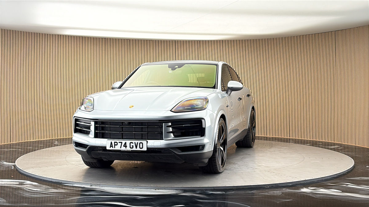More views of Porsche Cayenne