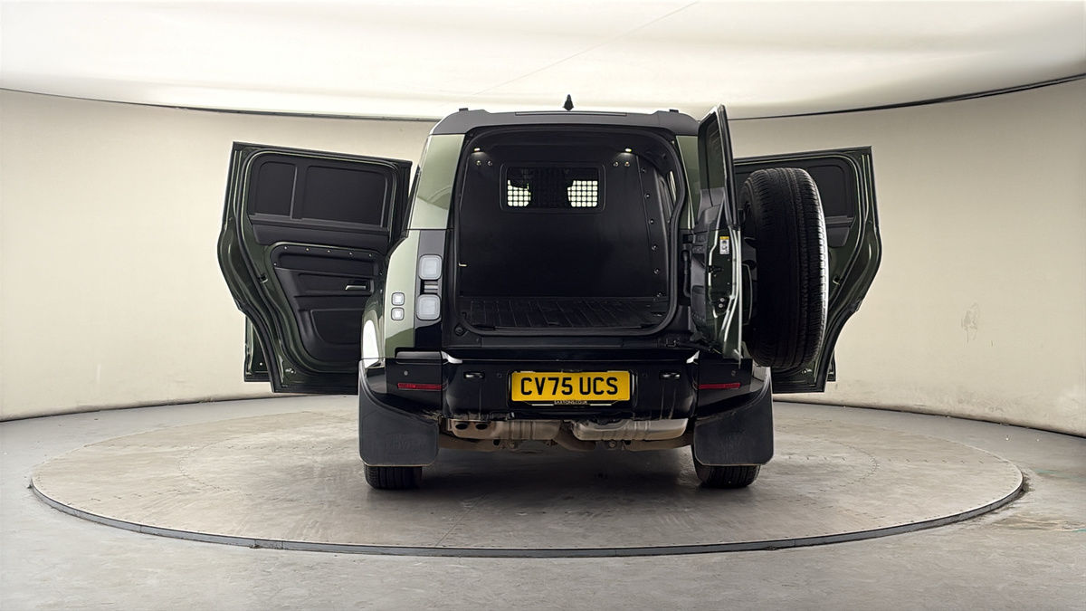 More views of Land Rover Defender 110