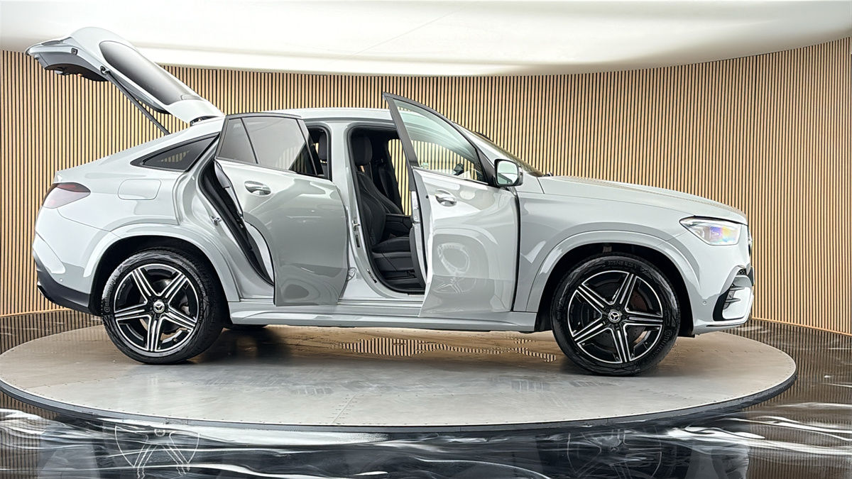 More views of Mercedes-Benz GLE