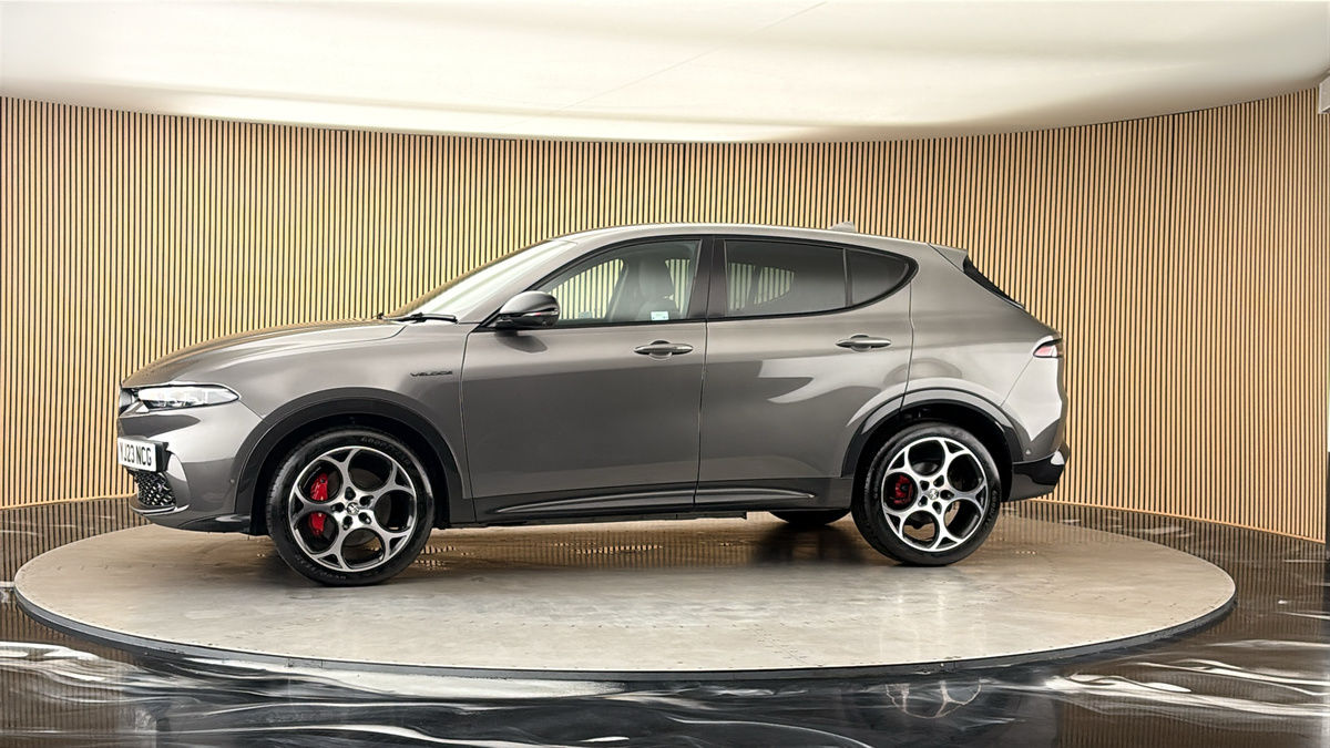 More views of Alfa Romeo Tonale