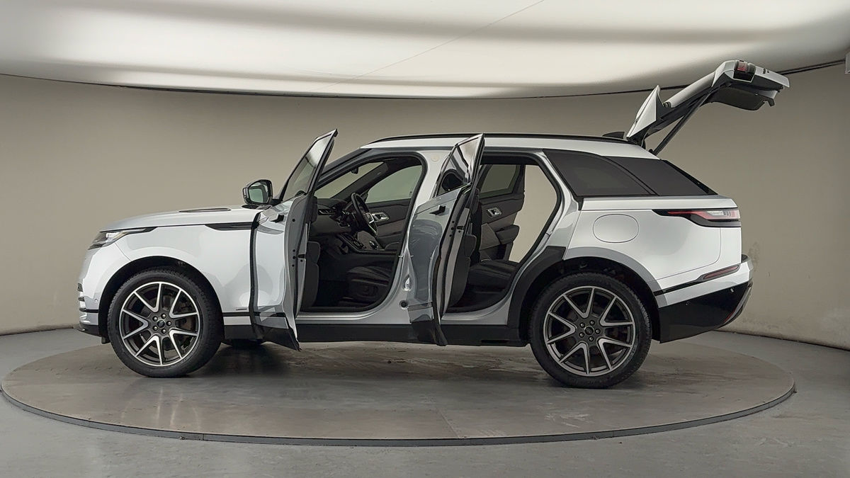 More views of Land Rover Range Rover Velar