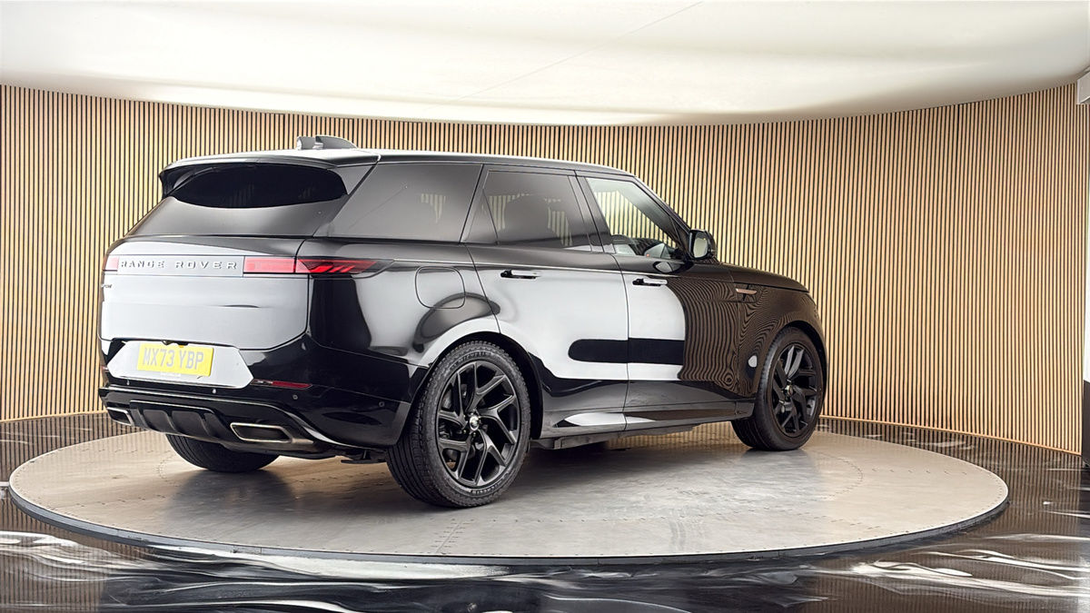 Land Rover Range Rover Sport Image 21