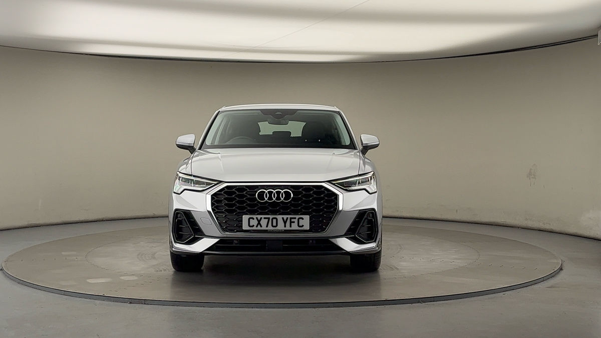Audi Q3 Image 3