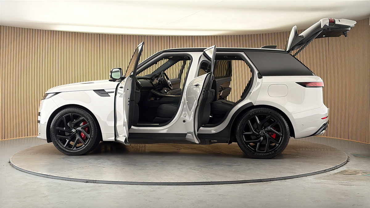More views of Land Rover Range Rover Sport