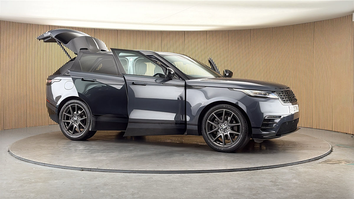 More views of Land Rover Range Rover Velar