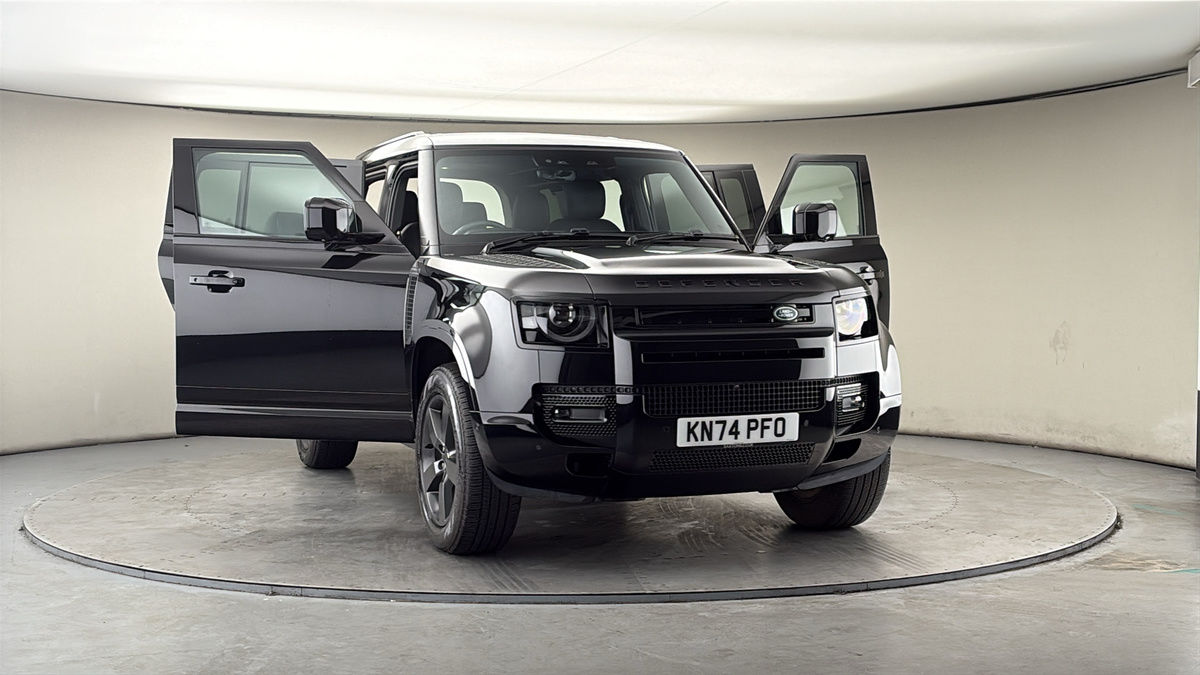 More views of Land Rover Defender 110