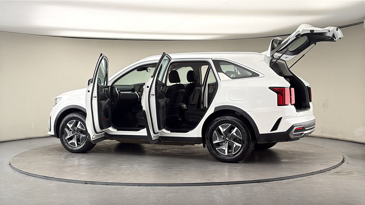 More views of Kia Sorento