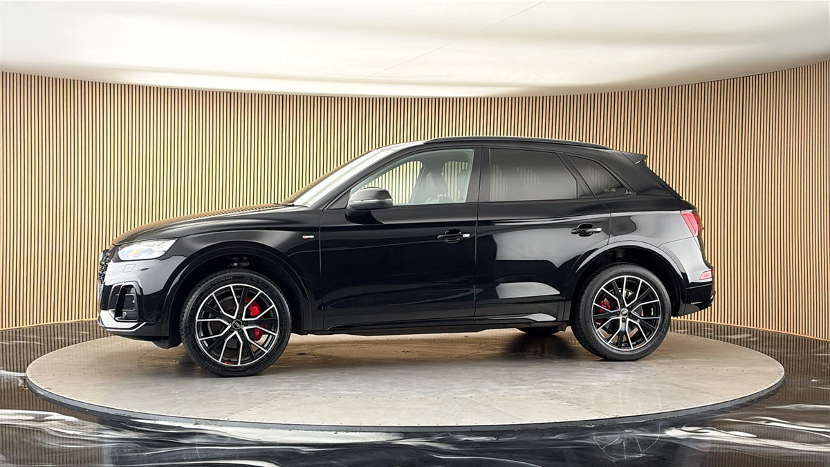 More views of Audi Q5