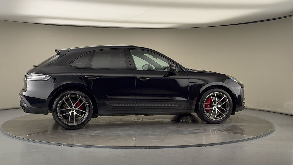 More views of Porsche Macan