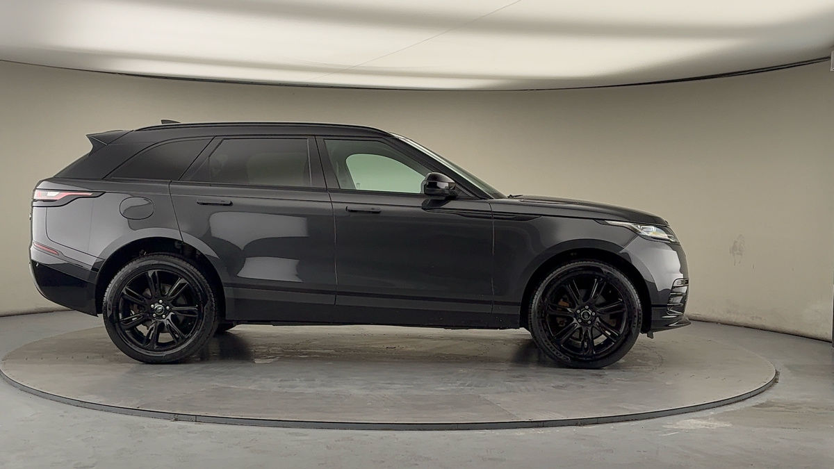Land Rover Range Rover Velar Image 16