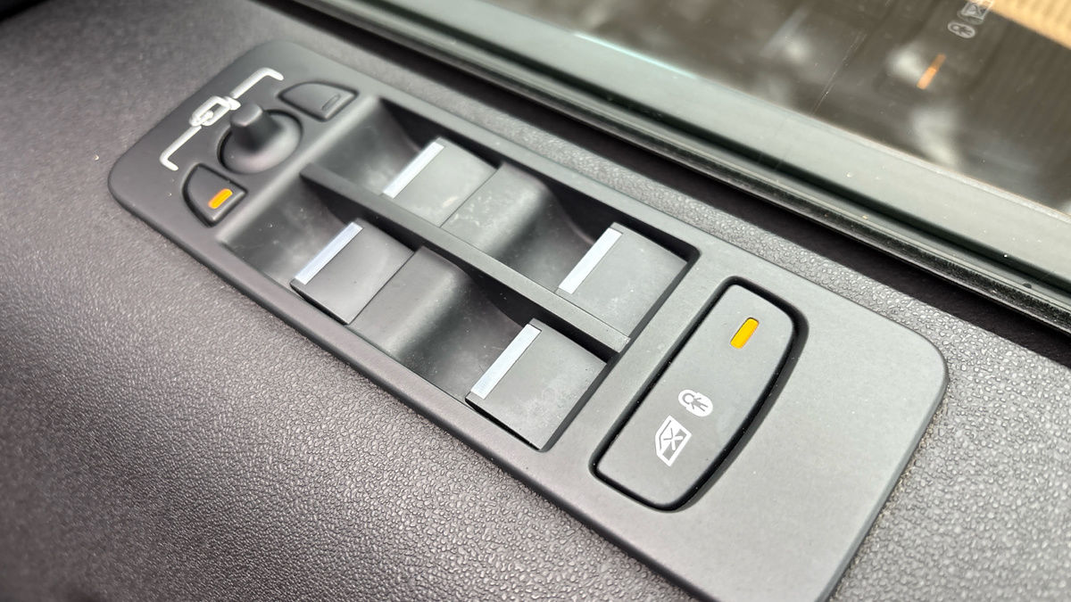 Land Rover Discovery Sport Image 25