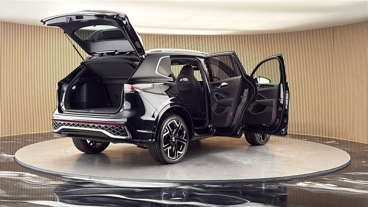 More views of Volkswagen Tiguan