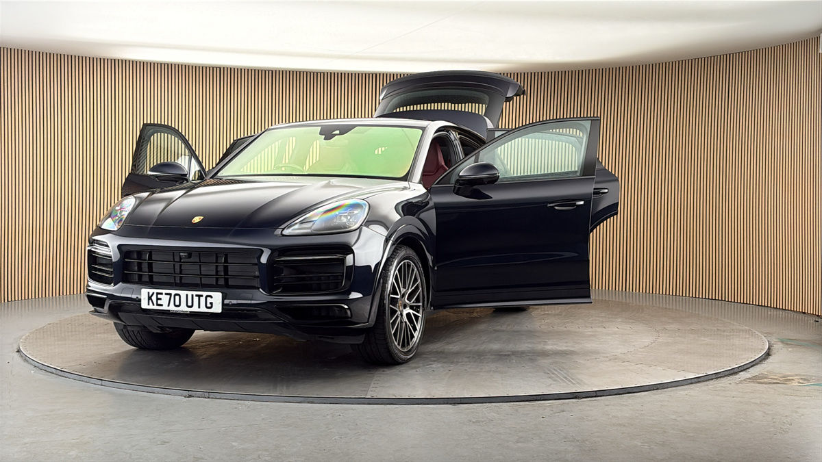More views of Porsche Cayenne
