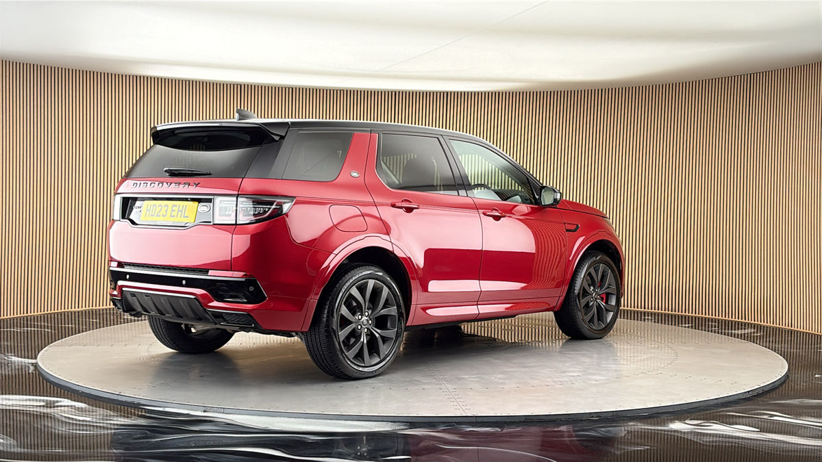 Land Rover Discovery Sport Image 21