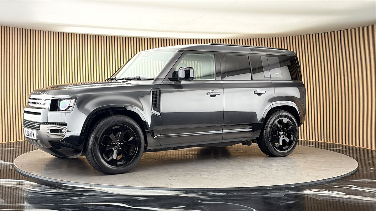 More views of Land Rover Defender 110
