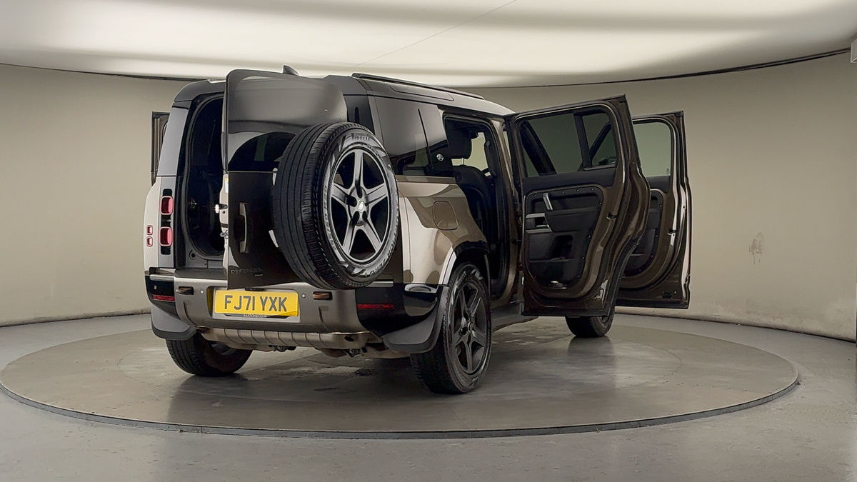 More views of Land Rover Defender 110