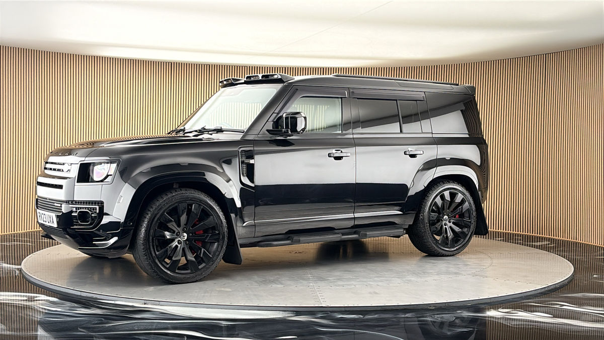 More views of Land Rover Defender 110