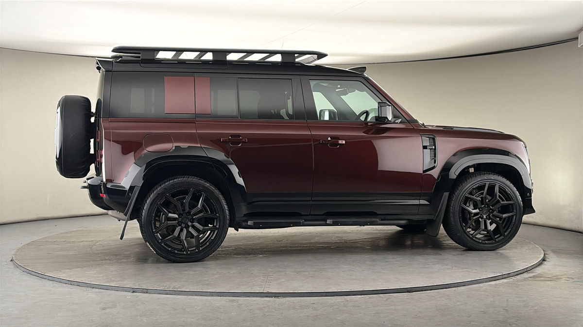 More views of Land Rover Defender 110