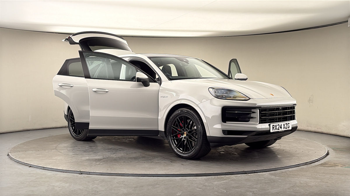More views of Porsche Cayenne