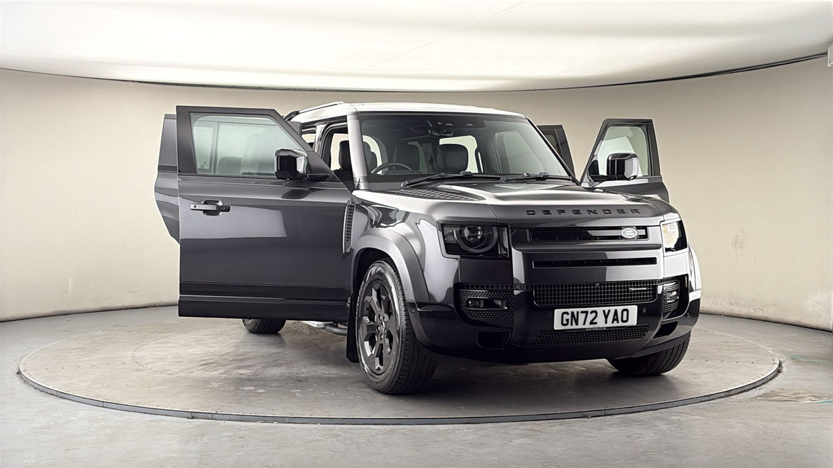 More views of Land Rover Defender 110