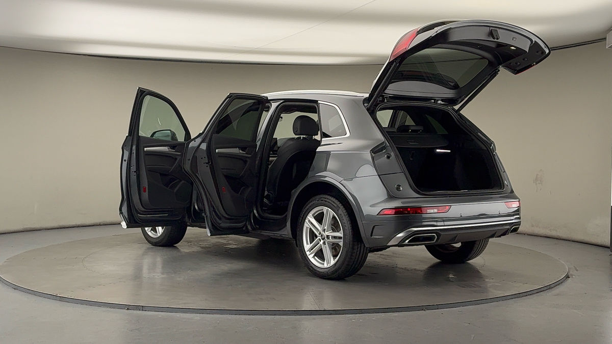 More views of Audi Q5