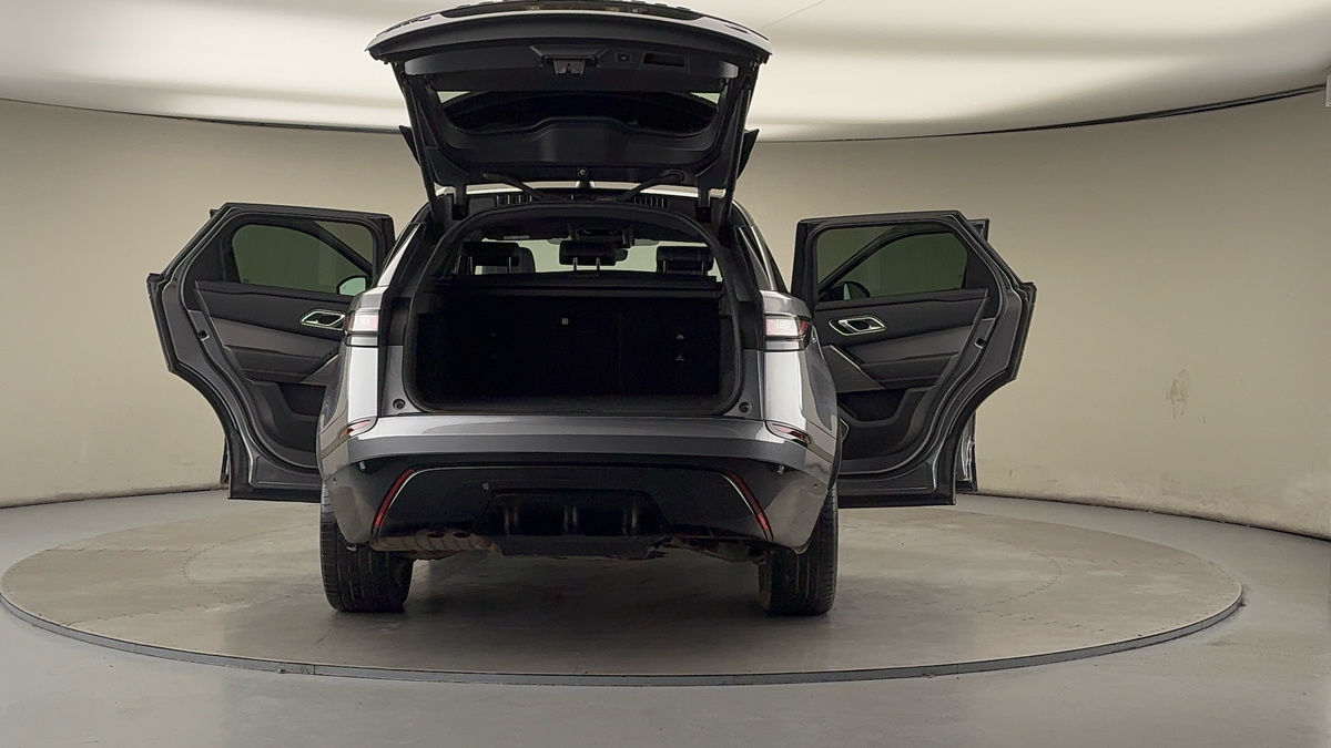 More views of Land Rover Range Rover Velar