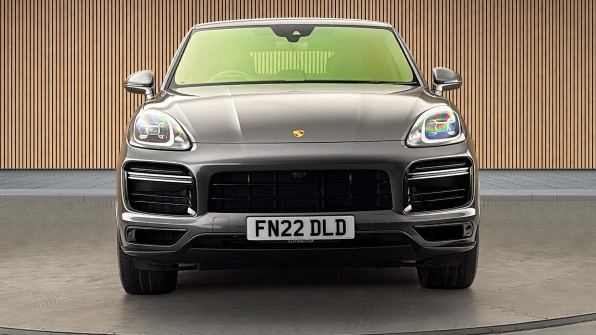 Porsche Cayenne Image 3