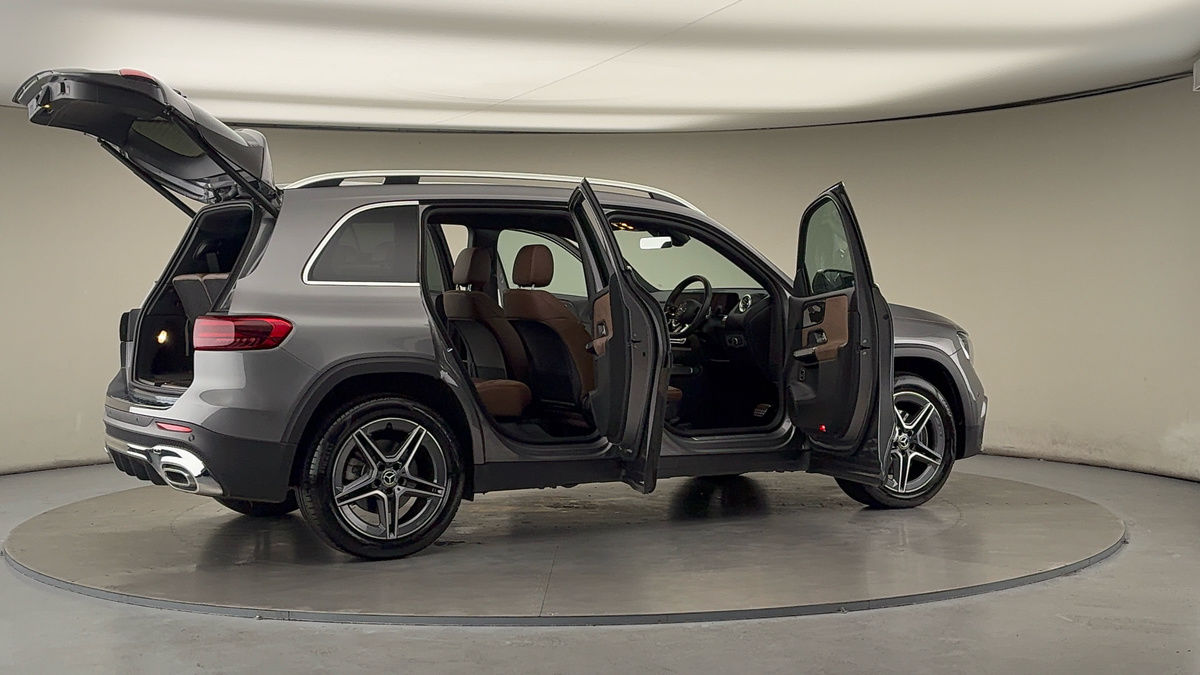 More views of Mercedes-Benz GLB