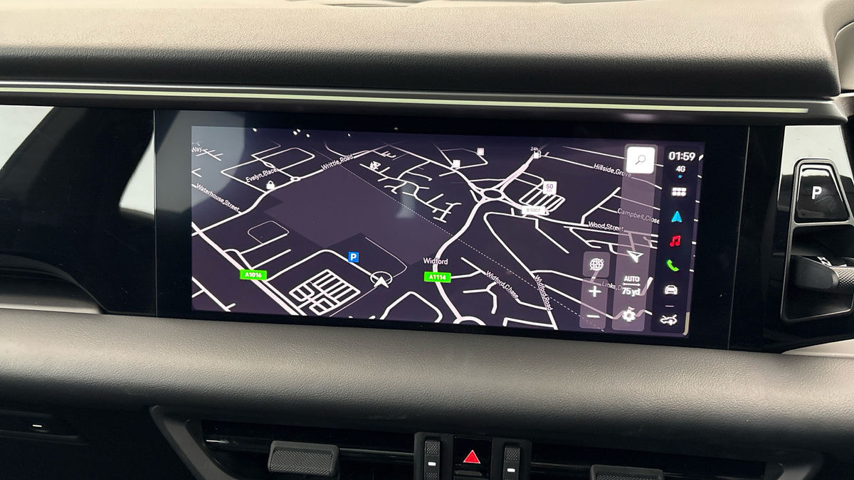 Porsche Macan Image 18