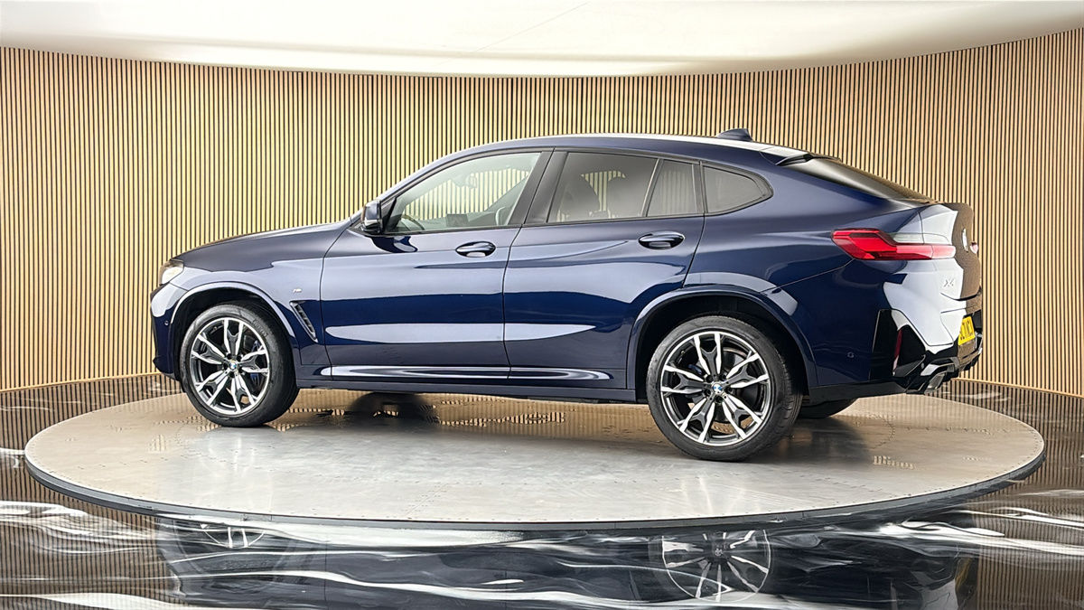 More views of BMW X4