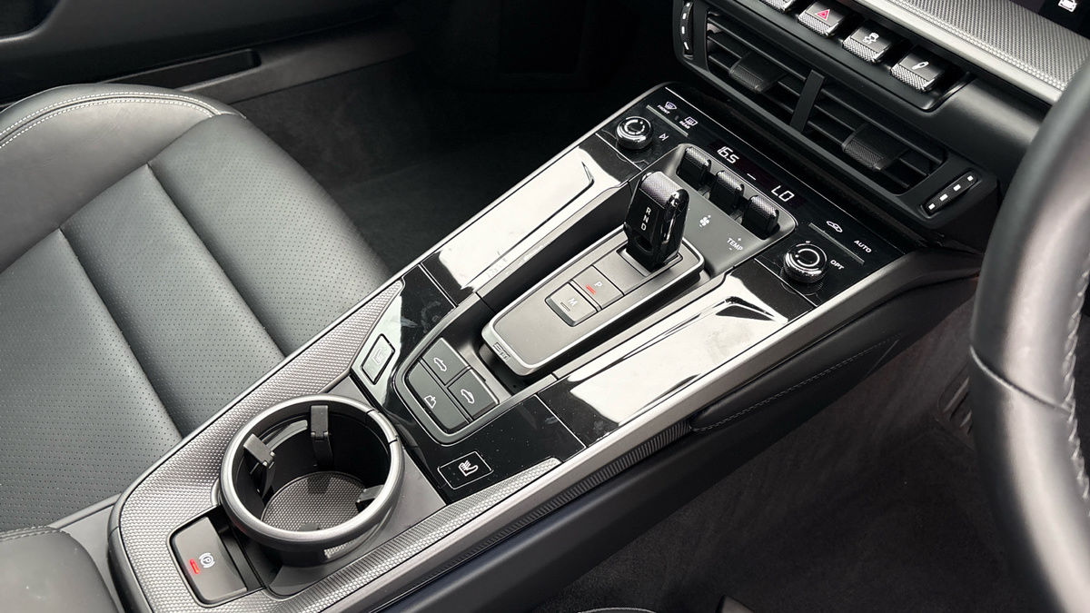 Porsche 911 Image 18