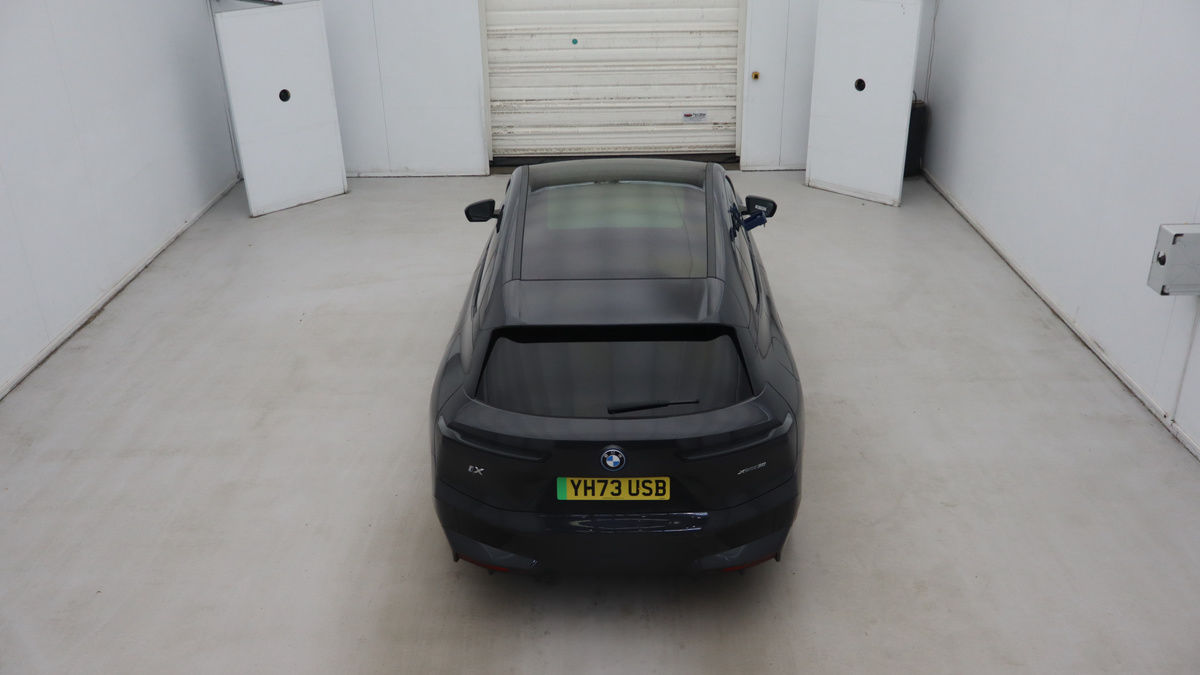 BMW iX Image 8