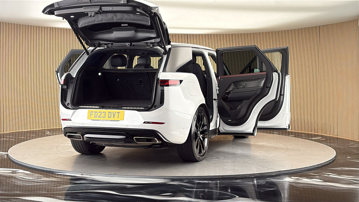 More views of Land Rover Range Rover Sport