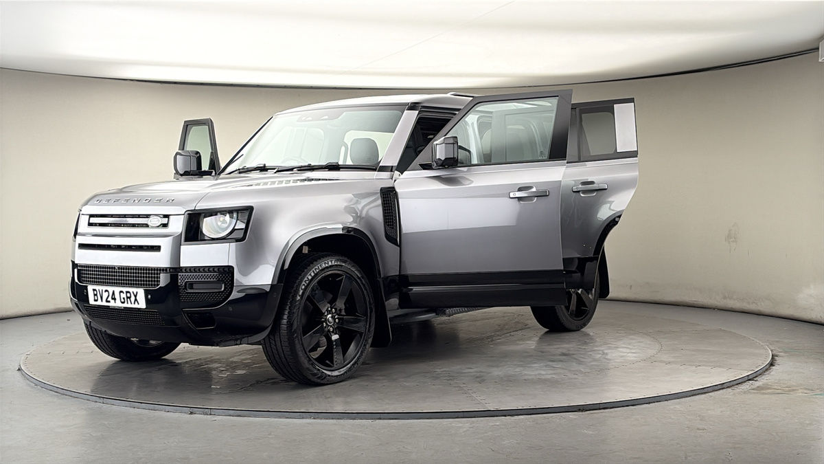 More views of Land Rover Defender 110