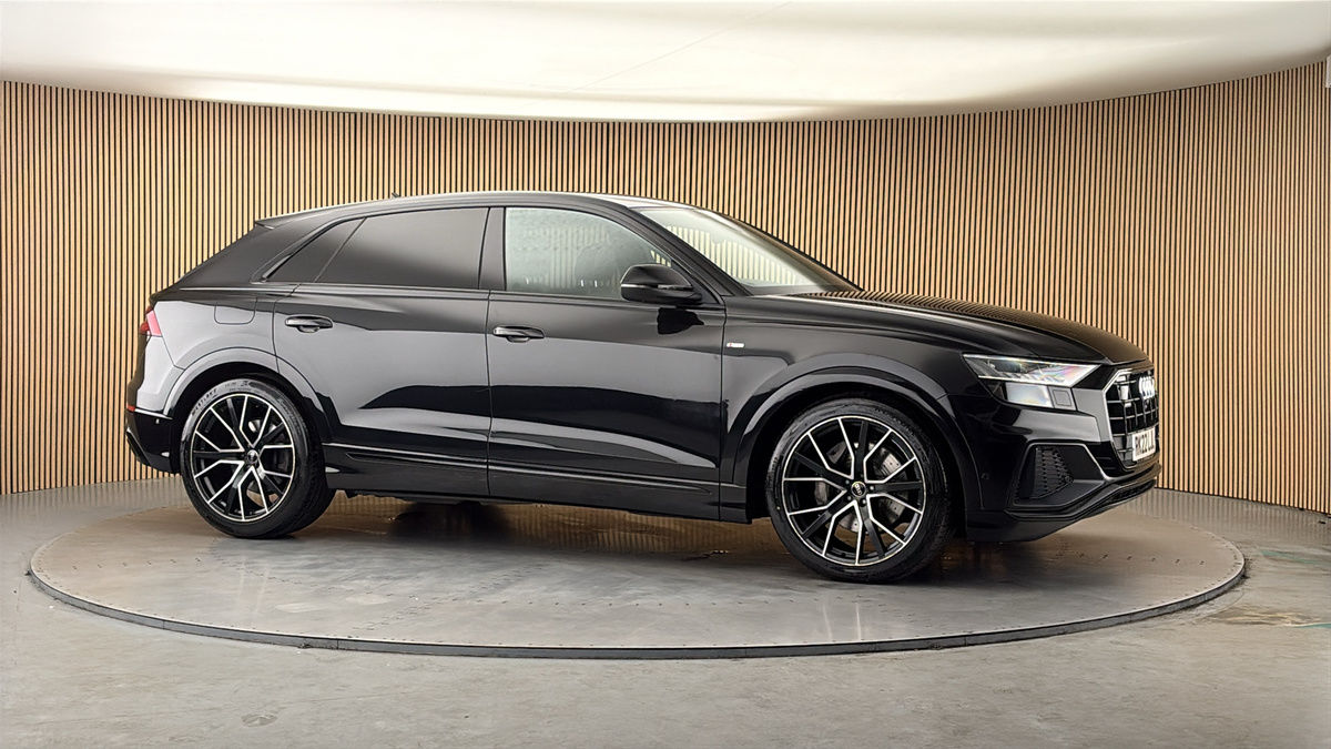 More views of Audi Q8