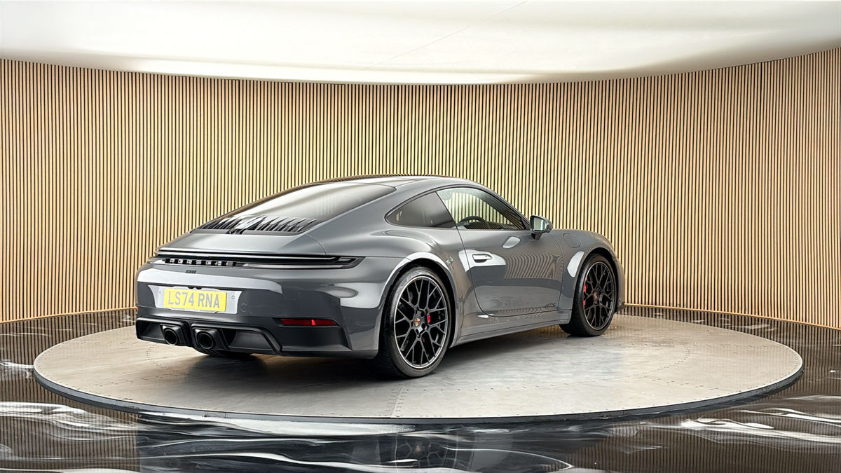 More views of Porsche 911
